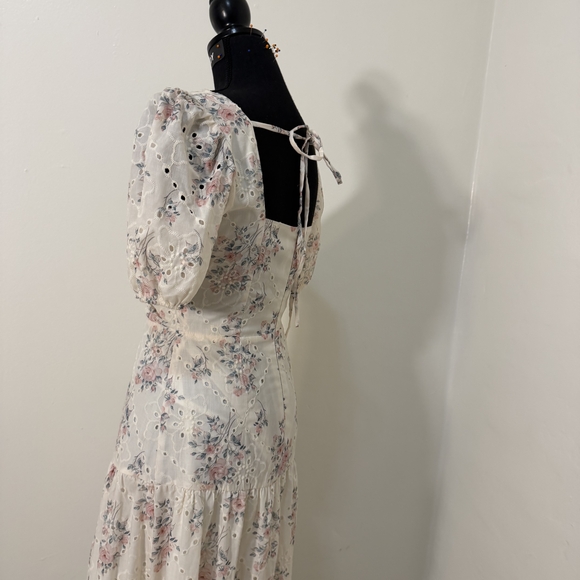 Floral Cream Dress with Pink Accents - Picture 4 of 10